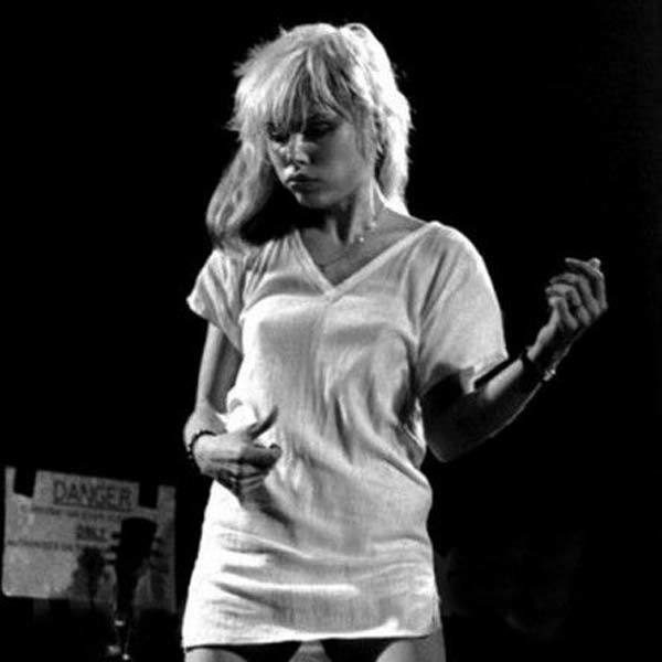 imagen 5 de En el cumpleaños de Debbie Harry, líder y cantante de Blondie.