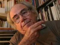 Jean Baudrillard, el filósofo de la realidad virtual.