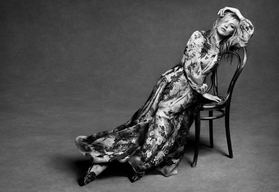 imagen 8 de Kate Moss se deja querer por Alberta Ferreti.