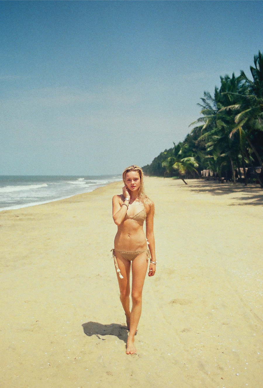imagen 7 de She Made Me viste las playas de crochet: la misma prenda para playa y terraza.