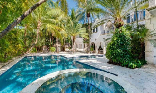 Así es la casa de Lenny Kravitz en Miami que se vende por 25 millones de dólares.