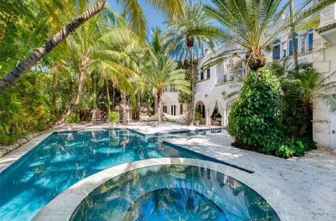 imagen 1 de Así es la casa de Lenny Kravitz en Miami que se vende por 25 millones de dólares.