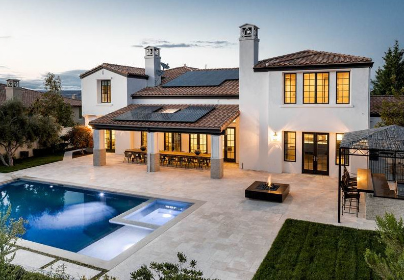 imagen 6 de Kylie Jenner vende su mansión toscana de California.