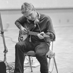 Un día como hoy pero de 1941 nació el cantante y compositor Harry Nilsson.