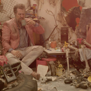 Es fácil encontrar la belleza en medio de la destrucción total con John Grant.