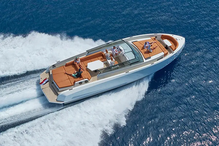 imagen 2 de Gobierna las olas con el Vanquish VQ48.