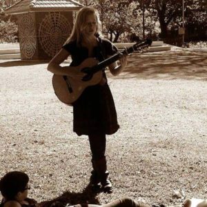 La cantante australiana Julia Jacklin saca su primer disco el 7 de octubre.