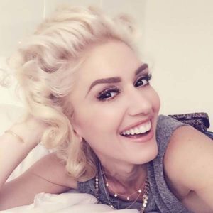 La rubia cantante Gwen Stefani aparece espectacular en su nuevo videoclip.