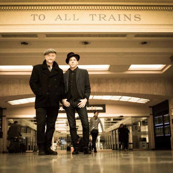 imagen 1 de Los cantautores Billy Bragg & Joe Henry se unen para grabar canciones del ferrocarril.