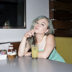 Ya está en las tiendas el nuevo disco de Lydia Loveless.