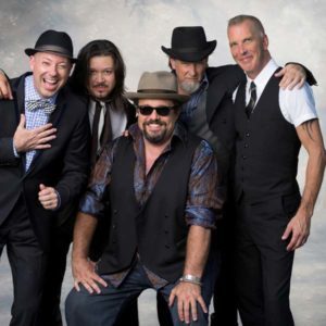 The Mavericks estrellas en el Huercasa Country Festival 2016.