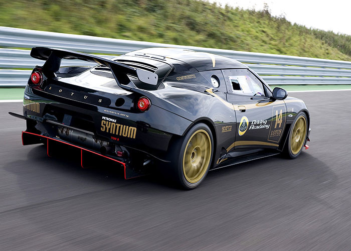 Lotus Evora GT4