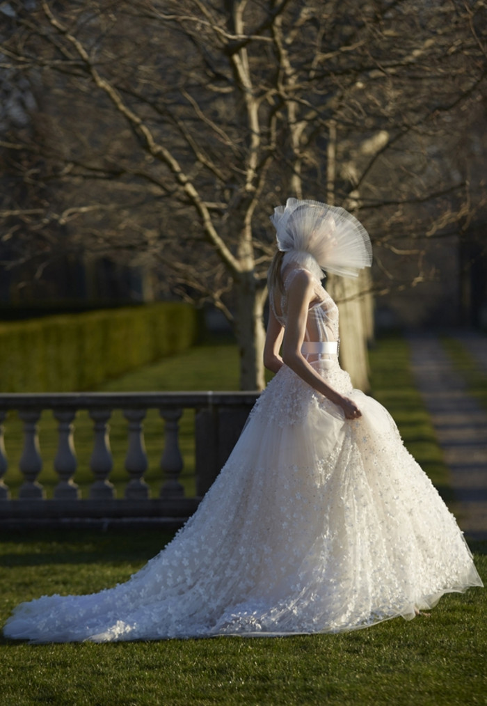 imagen 12 de Vestida de novia por los jardines de palacio.
