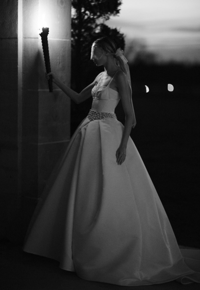 imagen 10 de Vestida de novia por los jardines de palacio.