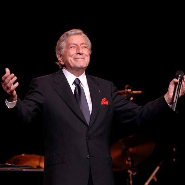 imagen 5 de El crooner Tony Bennett celebra a lo grande sus 90 años de vida.