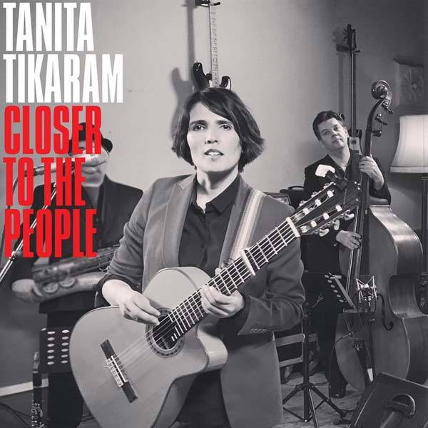 imagen 2 de Tanita Tikaram, una de las voces femeninas más distintivas del folk pop, cumple años.
