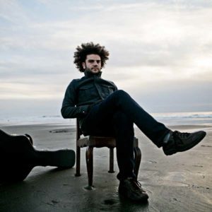 La música de Rob Drabkin es en esencia energía, corazón y rock acústico.