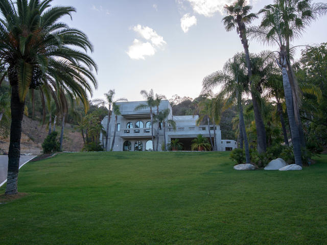imagen 9 de Se vende la casa en la que vivió Cher y también Eddi Murphy.