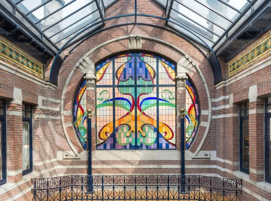 imagen 1 de 1.650.000 euros y una moderna vivienda en la vieja Europa.