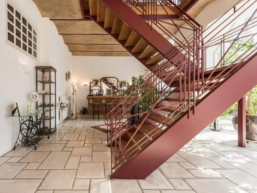 imagen 4 de 1.650.000 euros y una moderna vivienda en la vieja Europa.