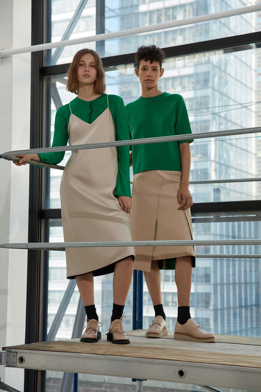 imagen 24 de Diseños monocromáticos para la mujer DKNY.