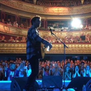 El cantautor británico Jamie Lawson lanza un nuevo single y un videoclip.