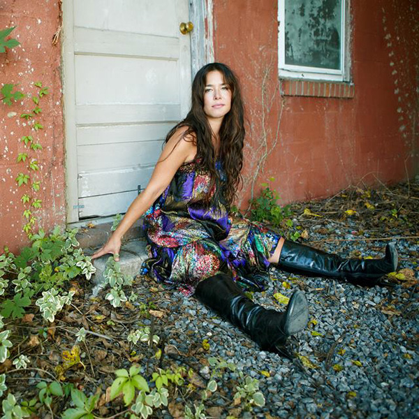 imagen 1 de Fruto de la perseverancia, la cantante Rachael Yamagata saca nuevo disco.