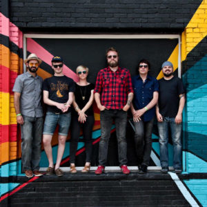 Gracias a una campaña de financiación, Communist Daughter publica su segundo LP.