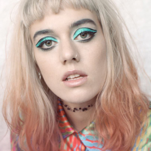 No hay ley que rija la gravedad en la música de Pixx.