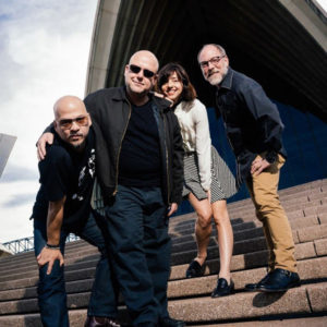 Psicodélico y de estridente colorido, así es el nuevo videoclip de Pixies.