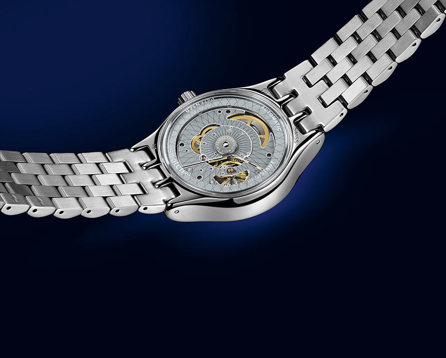 imagen 4 de Swatch SISTEM51 IRONY: el metal lidera la revolución mecánica.