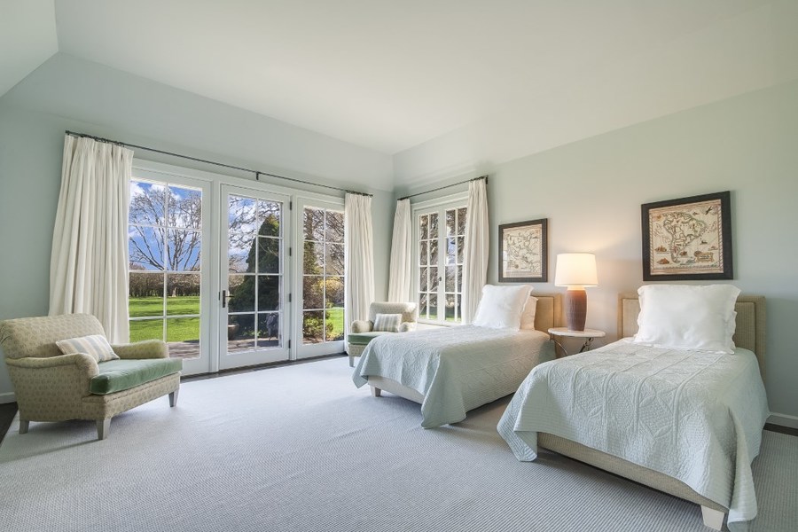 imagen 4 de John McEnroe baja el precio de su casa en los Hamptons para facilitar su venta.