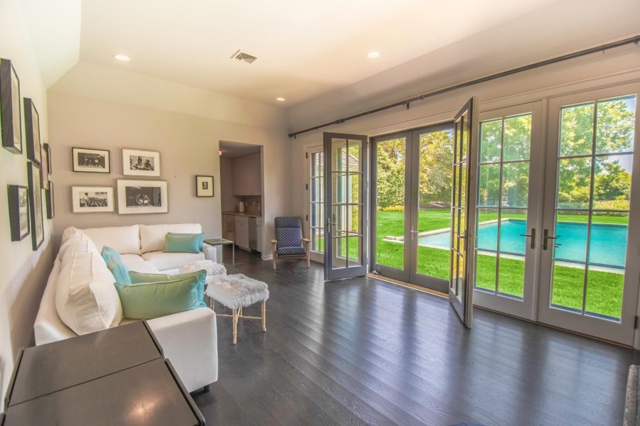 imagen 8 de John McEnroe baja el precio de su casa en los Hamptons para facilitar su venta.