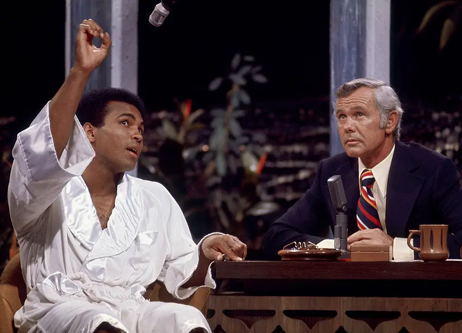 Era tan ingenuo de niño que solía meterme detrás del granero para no hacer nada.