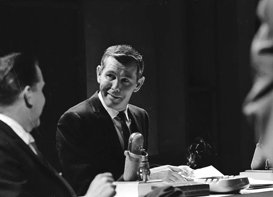 Si la vida fuera justa, Elvis estaría vivo y todos sus imitadores estarían muertos.