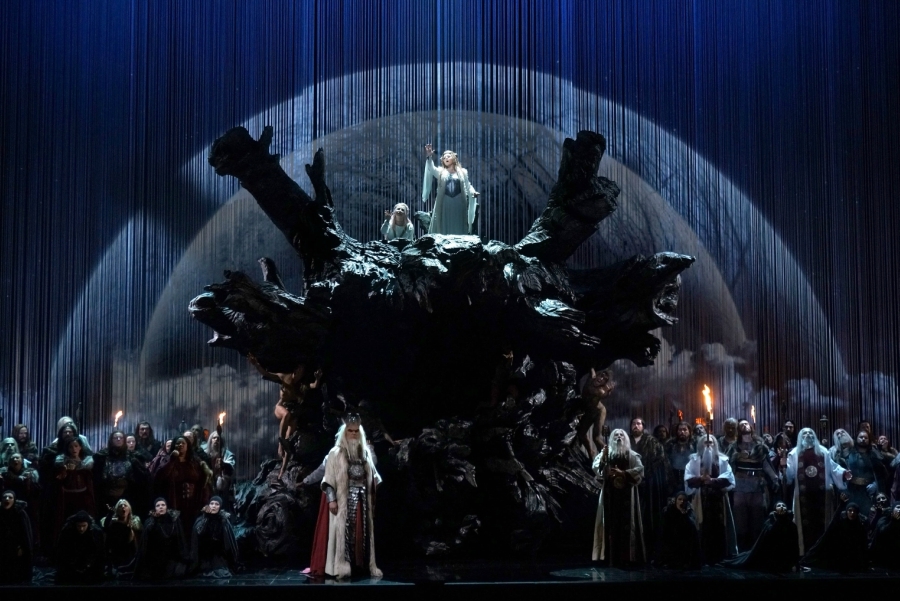 imagen 1 de Norma regresa al Teatro Real tras un siglo de ausencia.