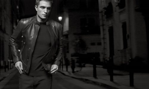 Robert Pattinson recorre un París en blanco y negro para Dior.