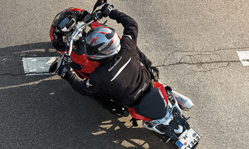 BMW Motorrad Street Air by Alpinestars. Una chaqueta para la Bat-moto.