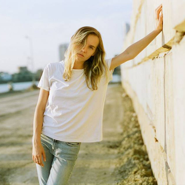 imagen 1 de Amber Bain, alias The Japanese House, publica un nuevo EP.