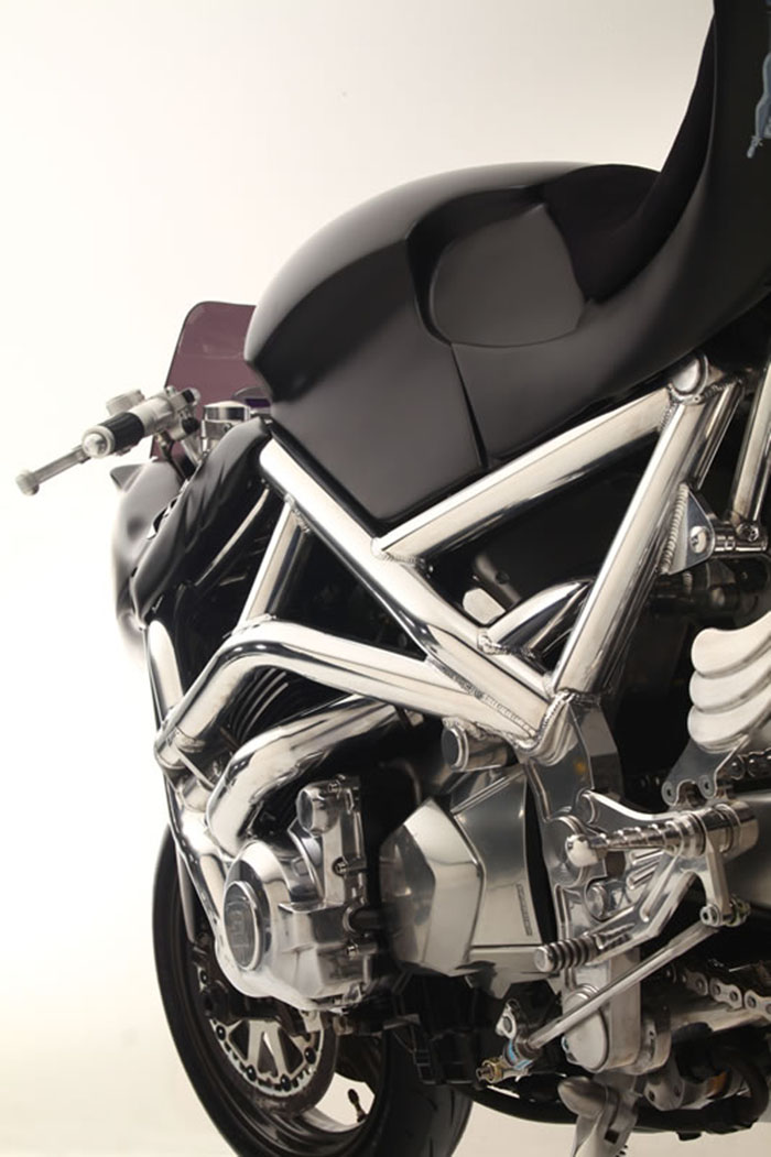 imagen 9 de Icon Sheene. 52 razones hechas moto para seguir adorando al legendario Barry Sheene