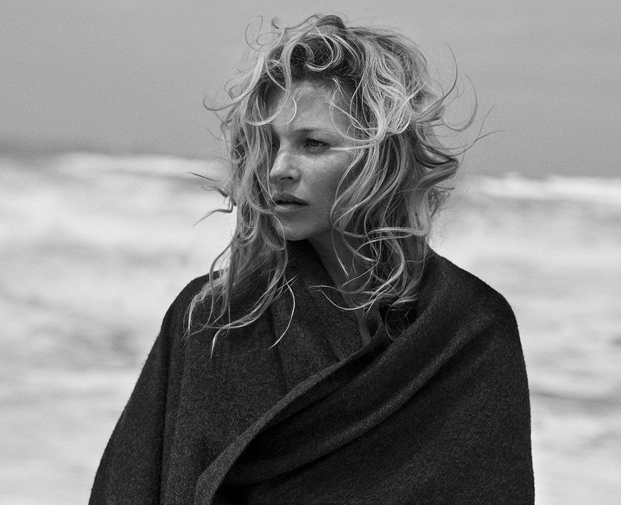 imagen 1 de Kate Moss, la más seductora en Naked Cashmere.