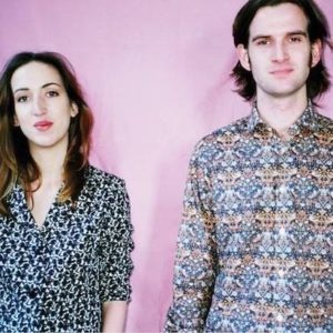 Tras un largo silencio, Family Friends lanzan un nuevo single.