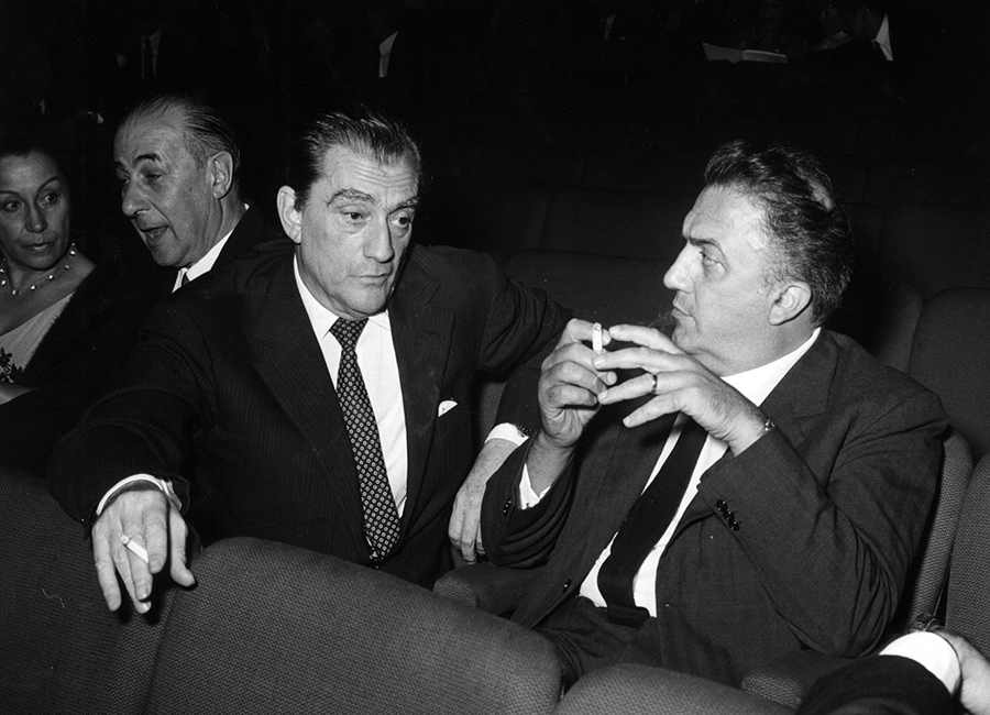 Creo que hoy hay demasiados directores que se toman en serio. El único capaz de decir algo realmente nuevo e interesante es Luis Buñuel.