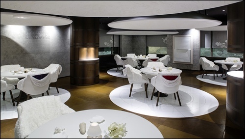 imagen 18 de Cheval Blanc Maison, un hotel para sentir el lujo de 10 años de nieve.