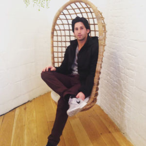 El sencillo encanto de Eric Frisch para hacer música sencillamente encantadora.