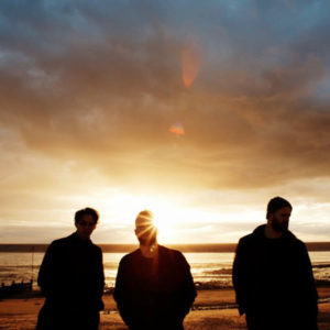 Los británicos White Lies continúan presentando su último disco por todo el mundo.