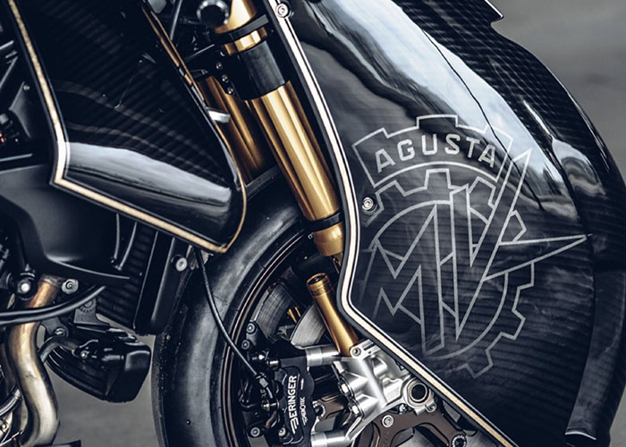 imagen 15 de MV Agusta Ballistic Trident. La moto de los Caballeros del Rey Arturo.