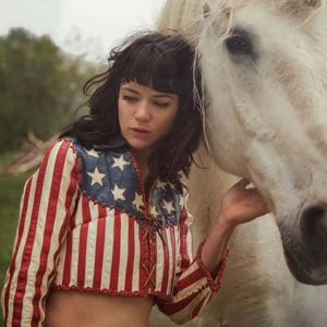 Nikki Lane se perfila como la nueva reina de la autopista y del country.