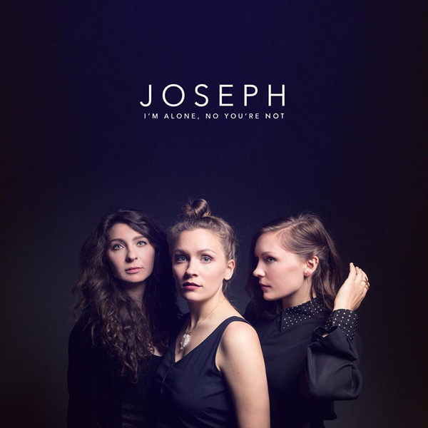 imagen 2 de Primer disco para una discográfica fuerte del trío de hermanas Joseph.