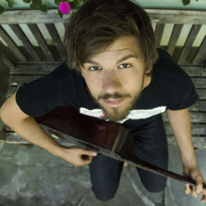 El talento y la sensiblidad de Casey Chandler están detrás de Galapaghost.